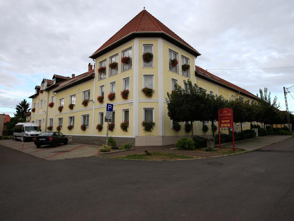 Hotel Korona Wellness, Rendezveny Es Borszalloda Erlau Exterior foto